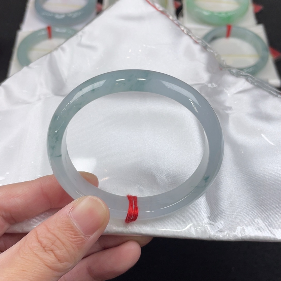 翡翠手镯未镶嵌56贵妃