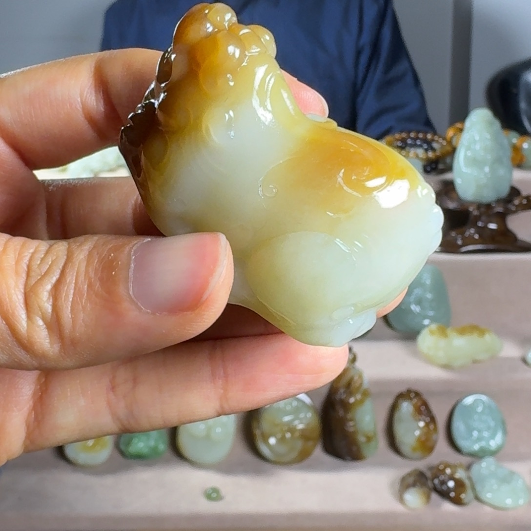 和田玉（糖玉）颈饰未镶嵌