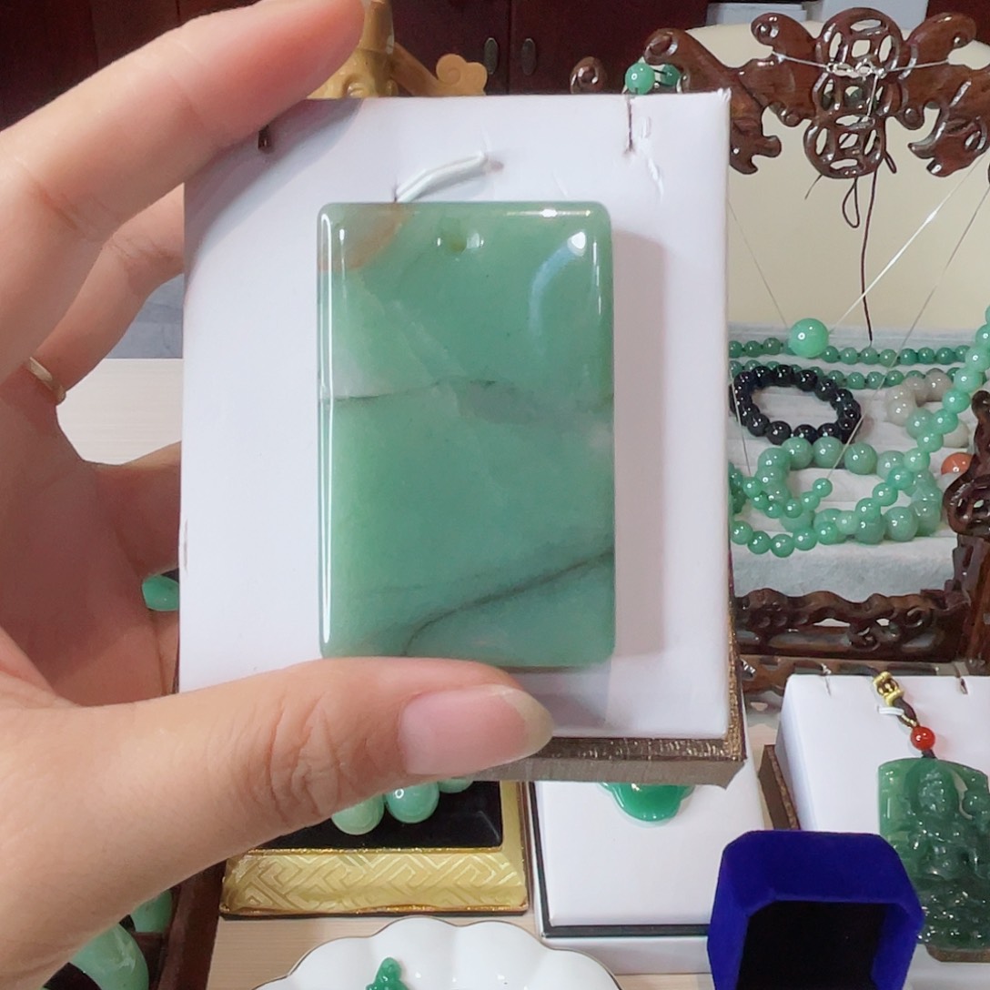 密玉（石英质玉）未镶嵌颈饰