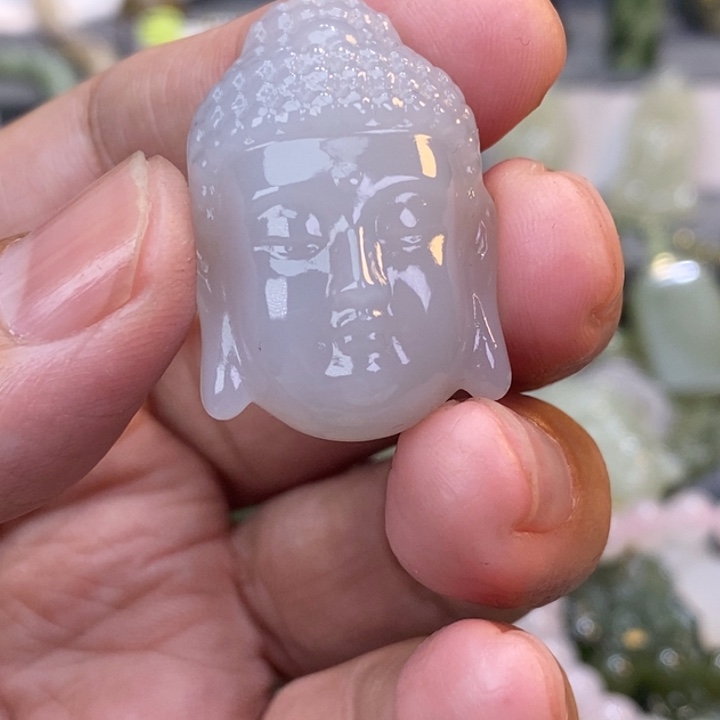 未***歌和田玉未镶嵌颈饰