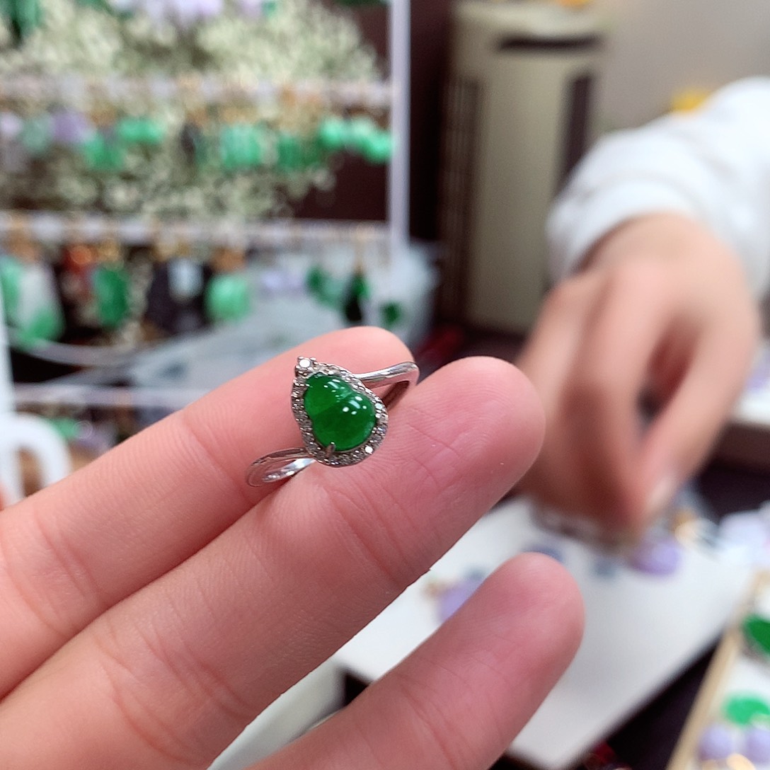 翡翠戒指银S925镶嵌天然翡翠