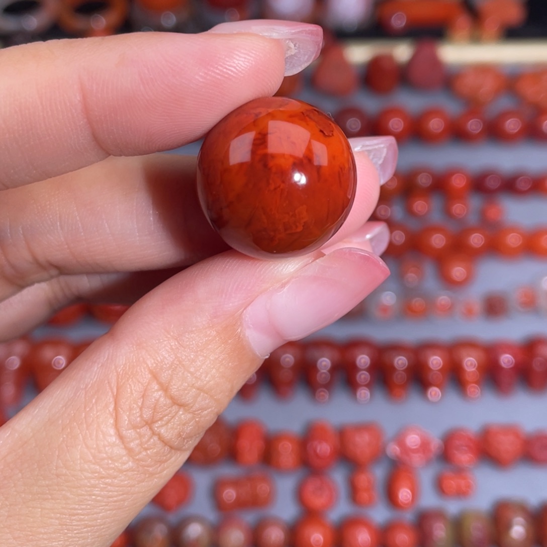 南红玛瑙未镶嵌瓦西圆珠超**叔