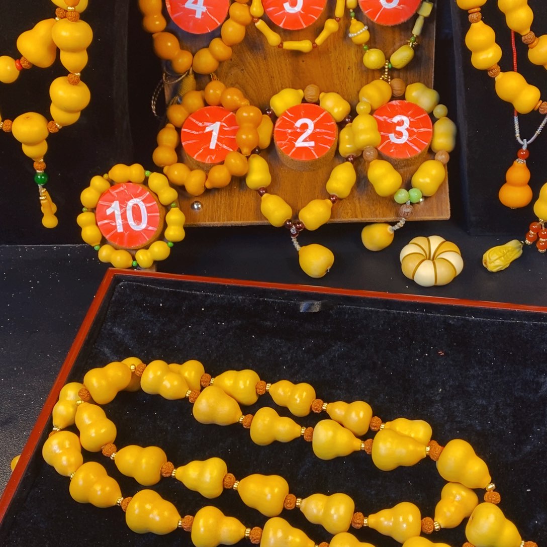 大叶紫檀（黑酸枝木类）我****话