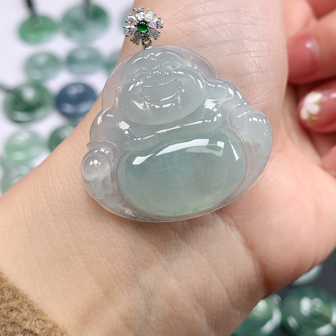 翡翠颈饰18K金镶嵌佛