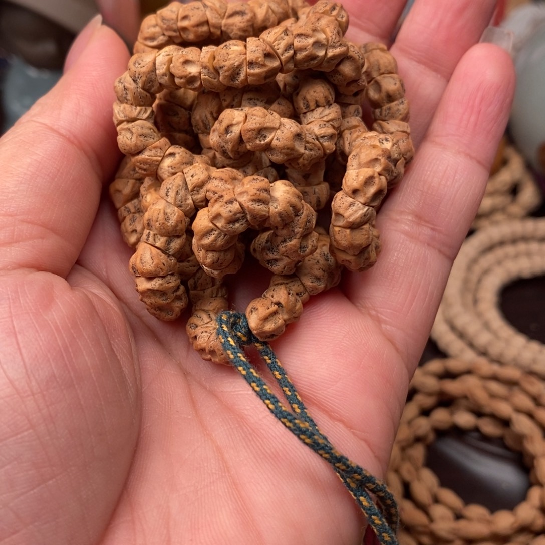 南***腿柏香籽/百香籽吊坠