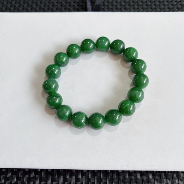 【超级福利】俄红皮老料碧玉辣绿色脂粉细料约12mm手串（多样性发一）