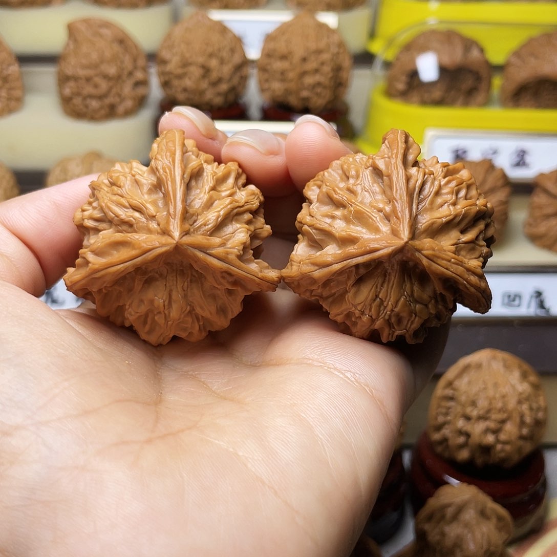 把件文玩核桃盘山三棱