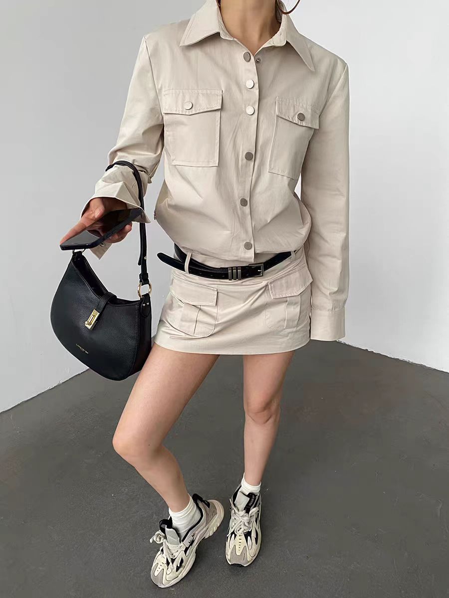 【奥莉】2025春夏：嵌扣长袖工装连衣裙女夏季复古辣妹短款裙子85212