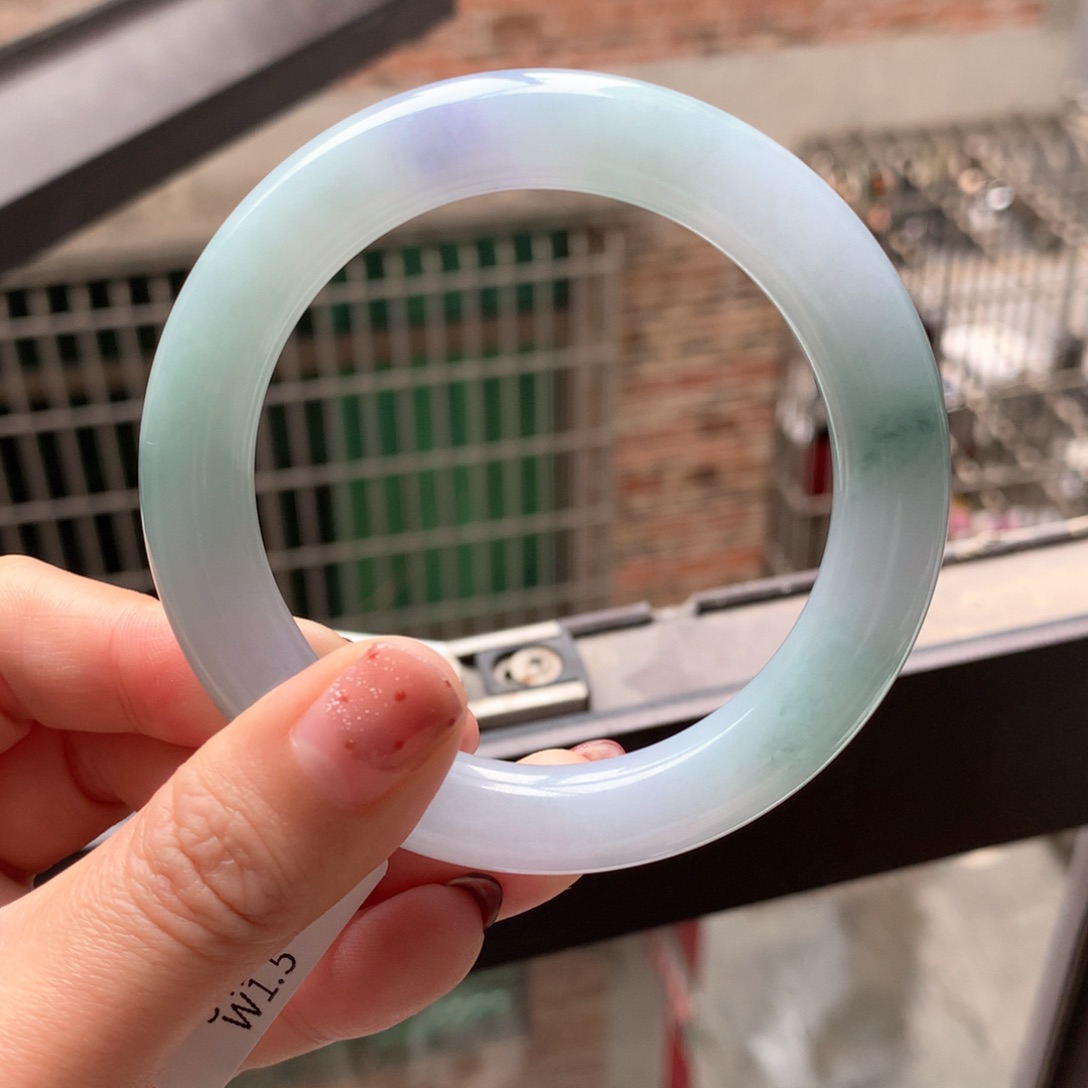 翡翠手镯未镶嵌薰衣草庄园