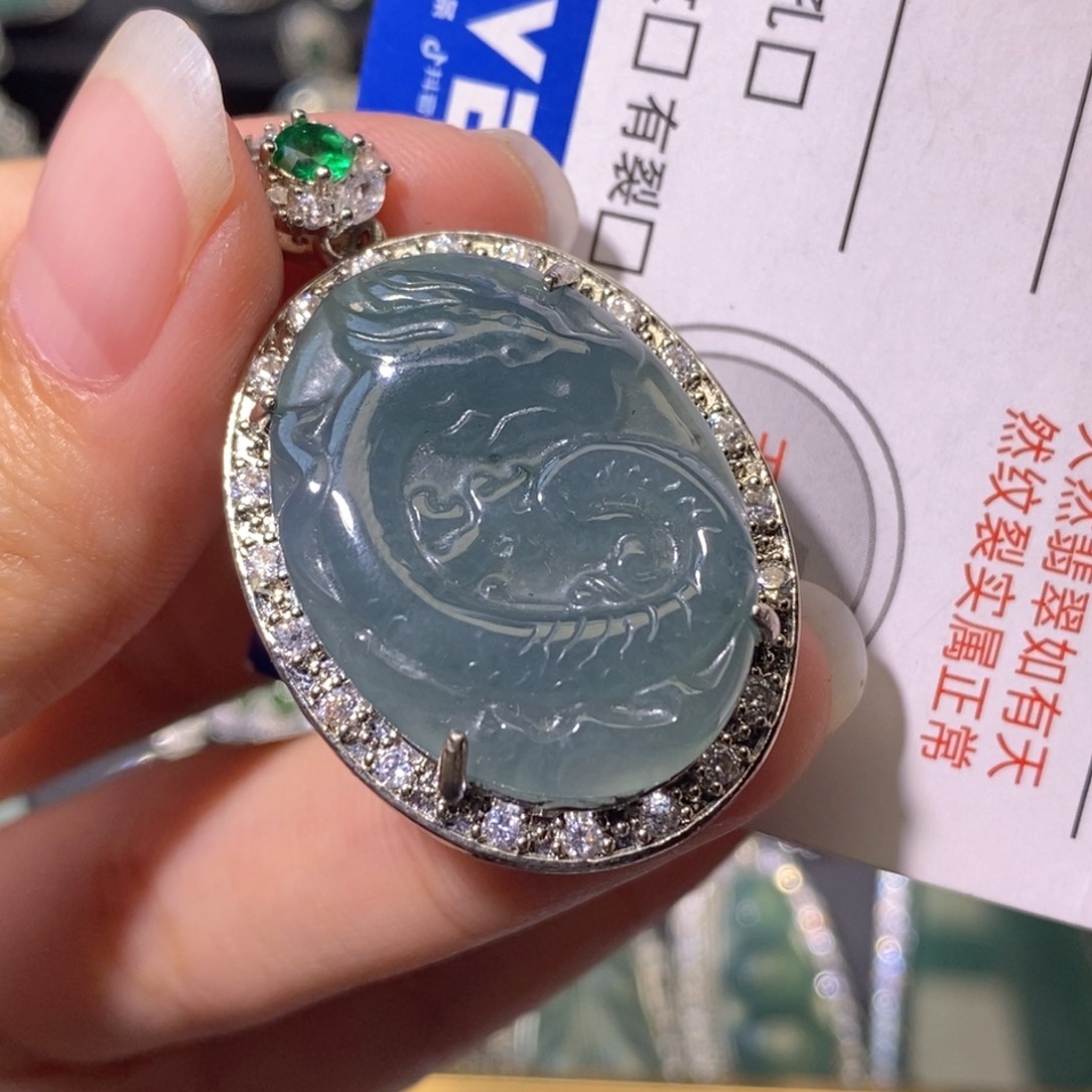 翡翠未镶嵌颈饰天然