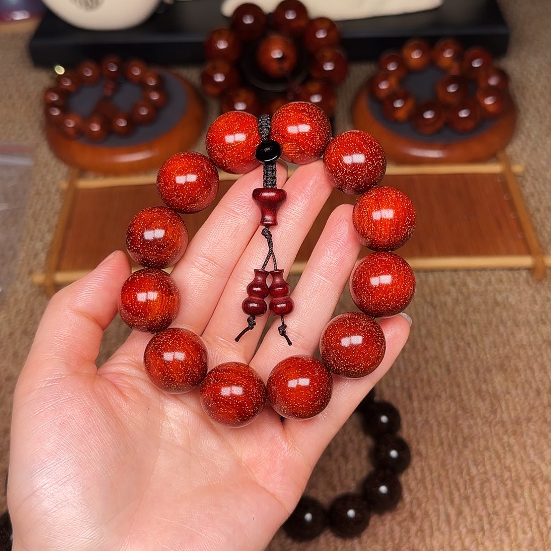 檀香紫檀（小叶紫檀）想2.0红