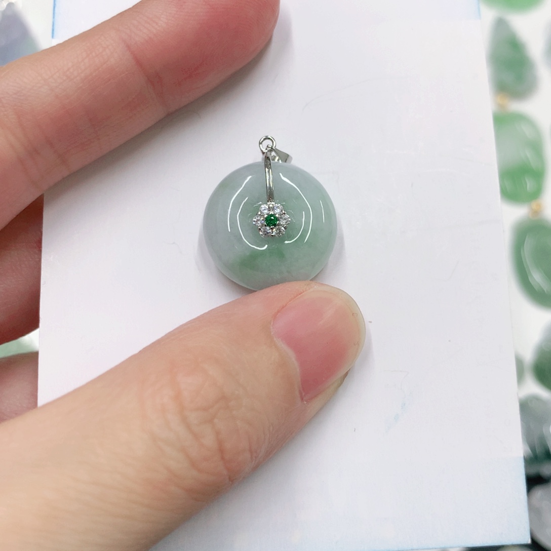 翡翠颈饰未镶嵌121212121212