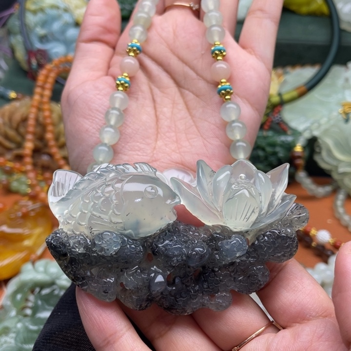 x***涵岫玉未镶嵌吊坠毛衣链