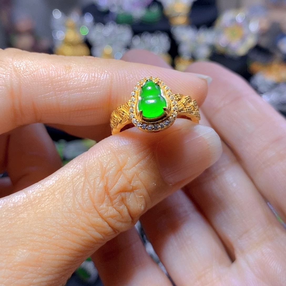 翡翠银S925镶嵌耳钉天然的