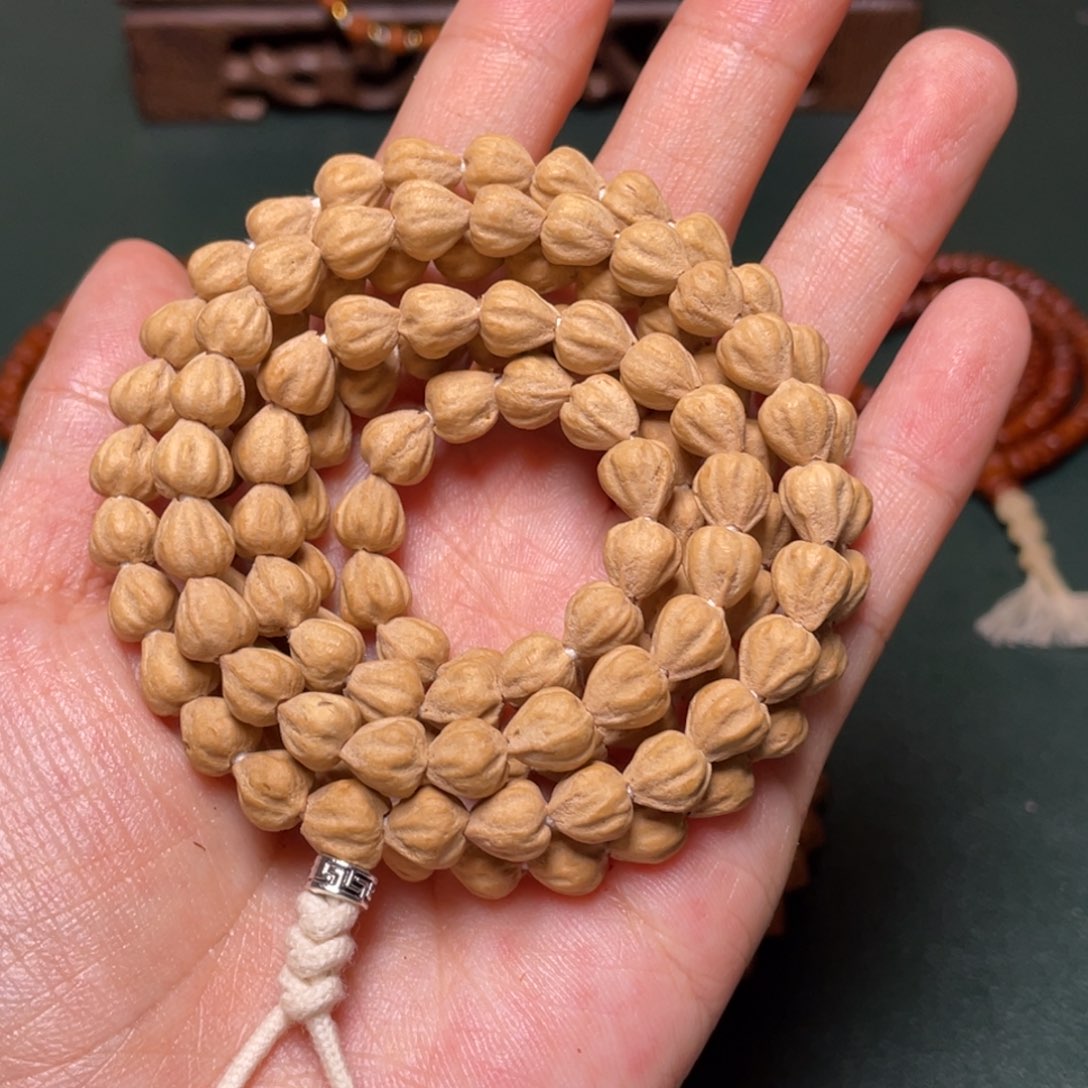 吊坠柏香籽/百香籽绝世莲花长串