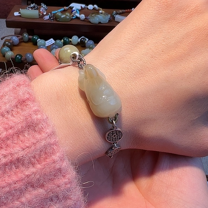 未镶嵌手链和田玉黄*瑰