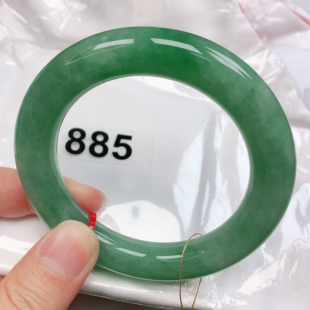 翡翠手镯未镶嵌抖音885