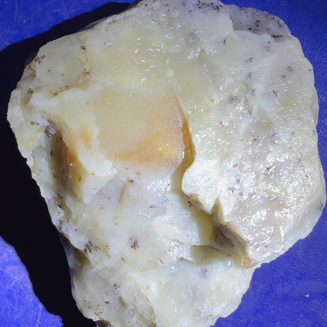 缘***起和田玉（糖玉）未镶嵌珠宝半成品