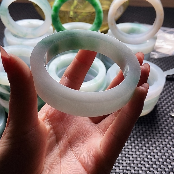 定制翡翠A货未镶嵌小*糖