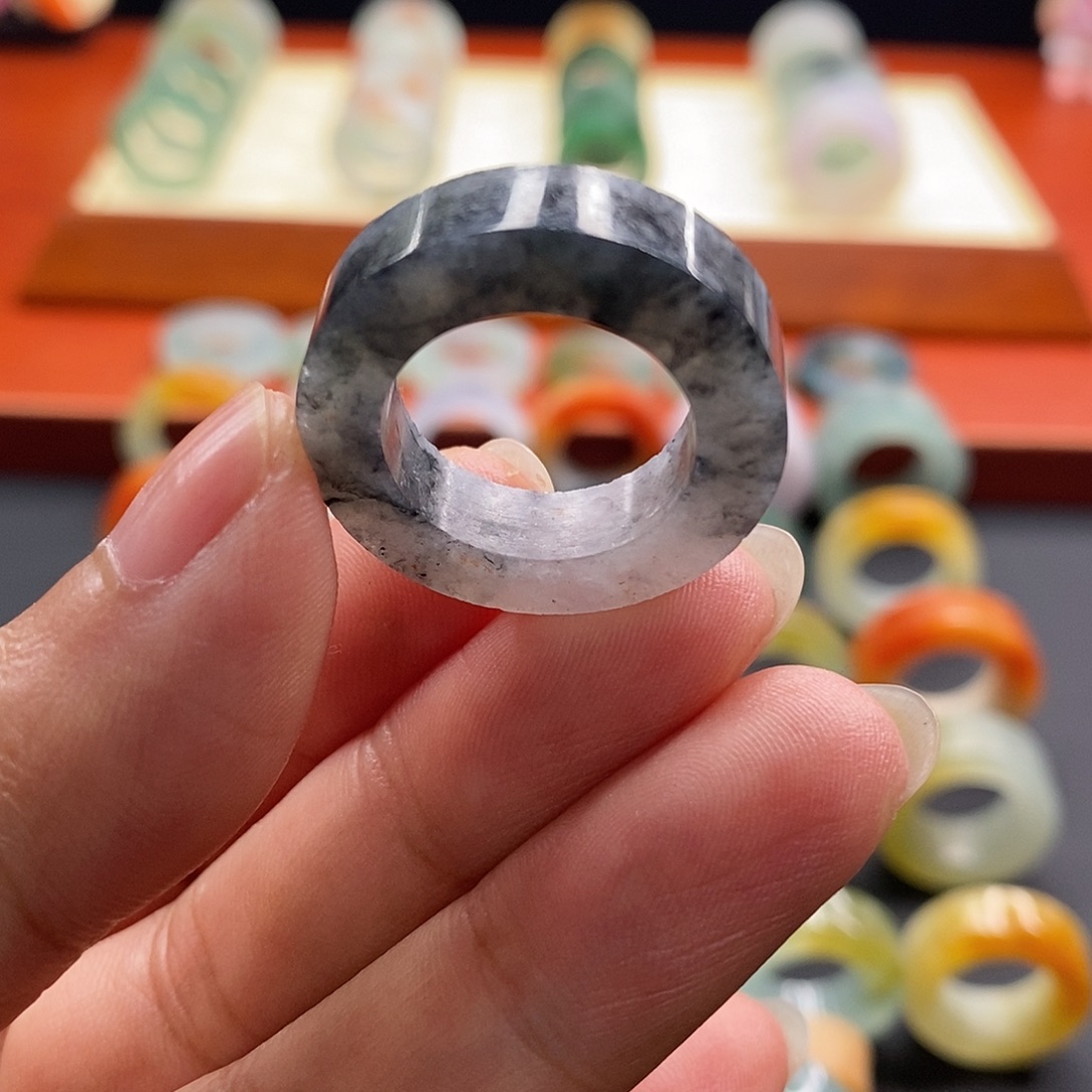 未镶嵌定制翡翠翡翠