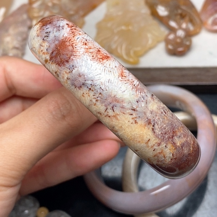 硅化珊瑚（珊瑚玉）手镯未镶嵌61.4