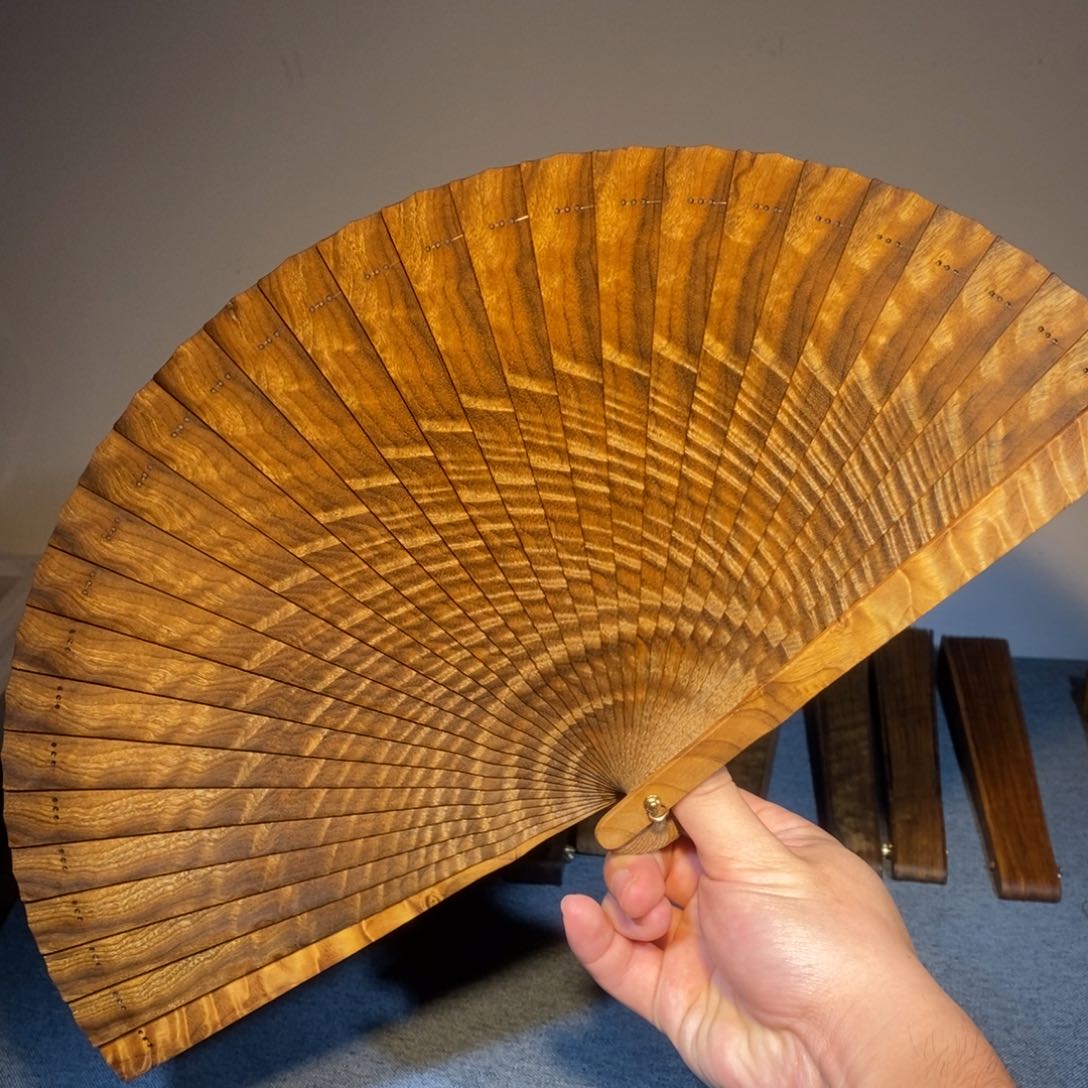 金丝楠满凤尾扇子