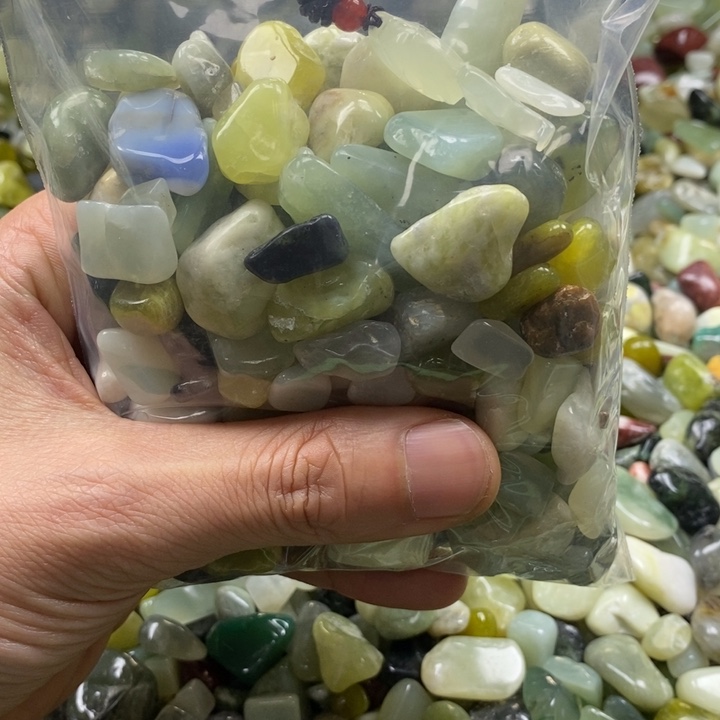 蛇纹石玉鱼缸石未镶嵌