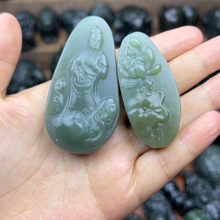 和田玉（糖玉）未镶嵌挂件