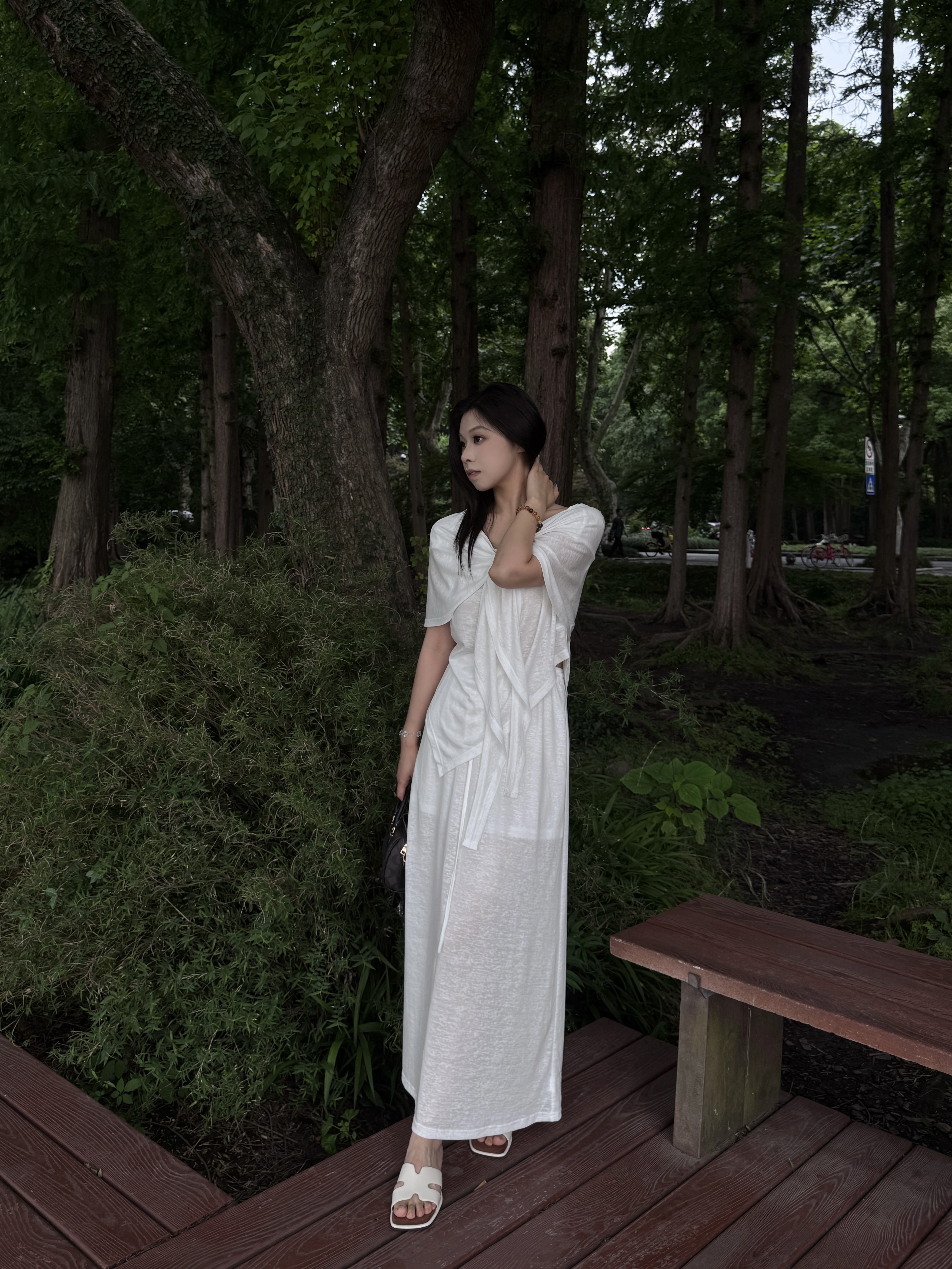 Niya 白月光松弛三件套2025舒服休闲系懒人套装T恤＋半身裙＋披肩