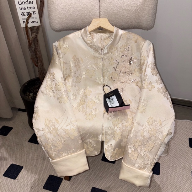 “浪漫小花”外套 新浮雕刺绣时尚百搭保暖外套中式立领长袖