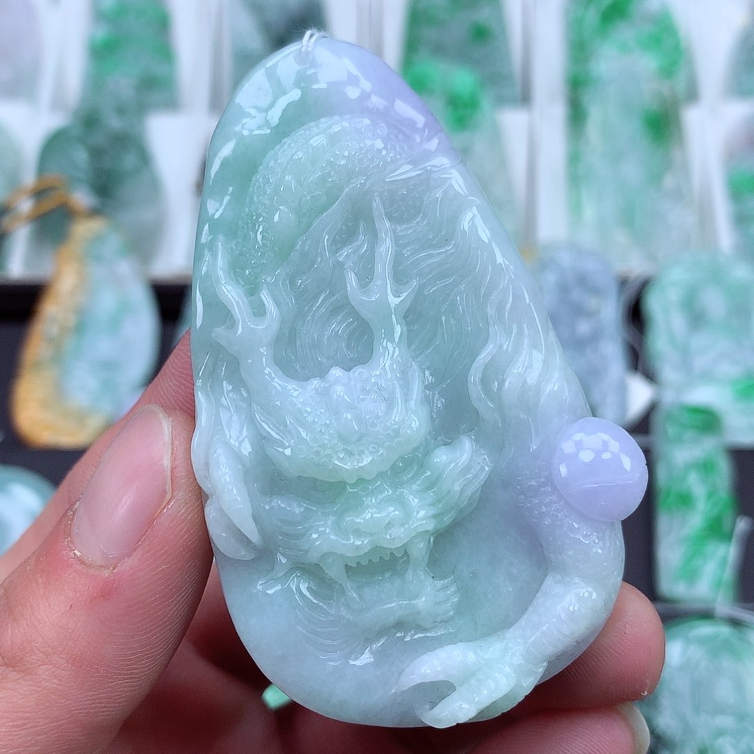 翡翠颈饰未镶嵌翡翠吊坠