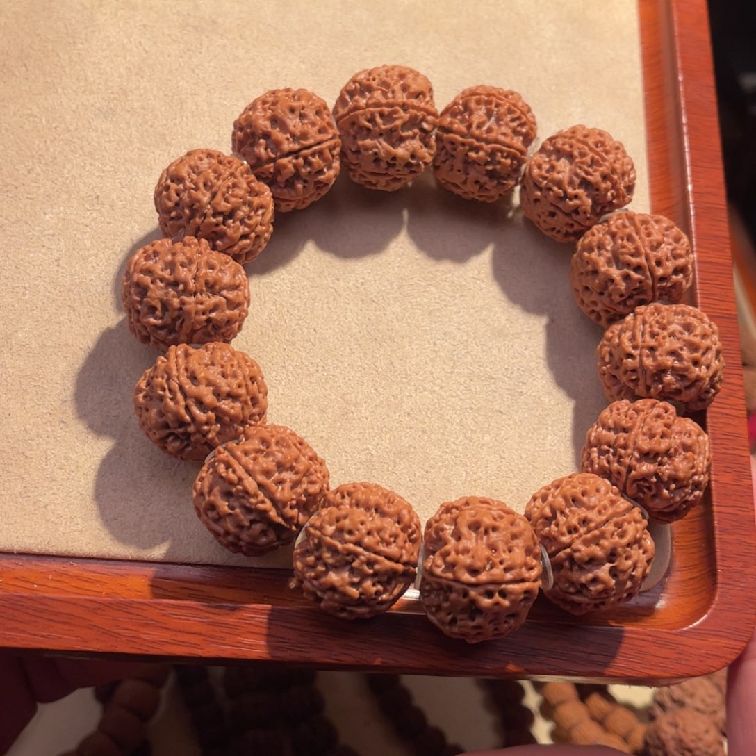 金刚菩提吊坠六瓣24货头大金刚蜂王