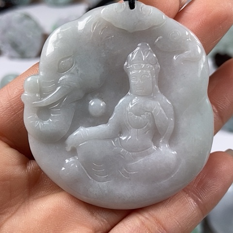 翡翠颈饰未镶嵌普贤菩萨