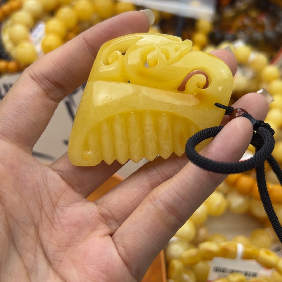 琥珀珠宝奇石未镶嵌