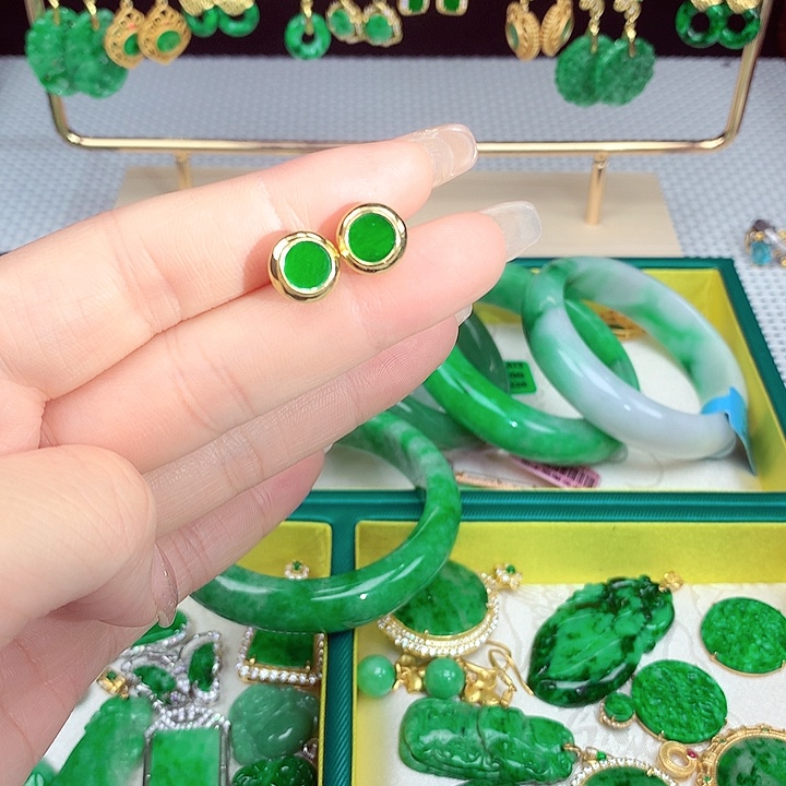 翡翠颈饰银S925镶嵌翡翠