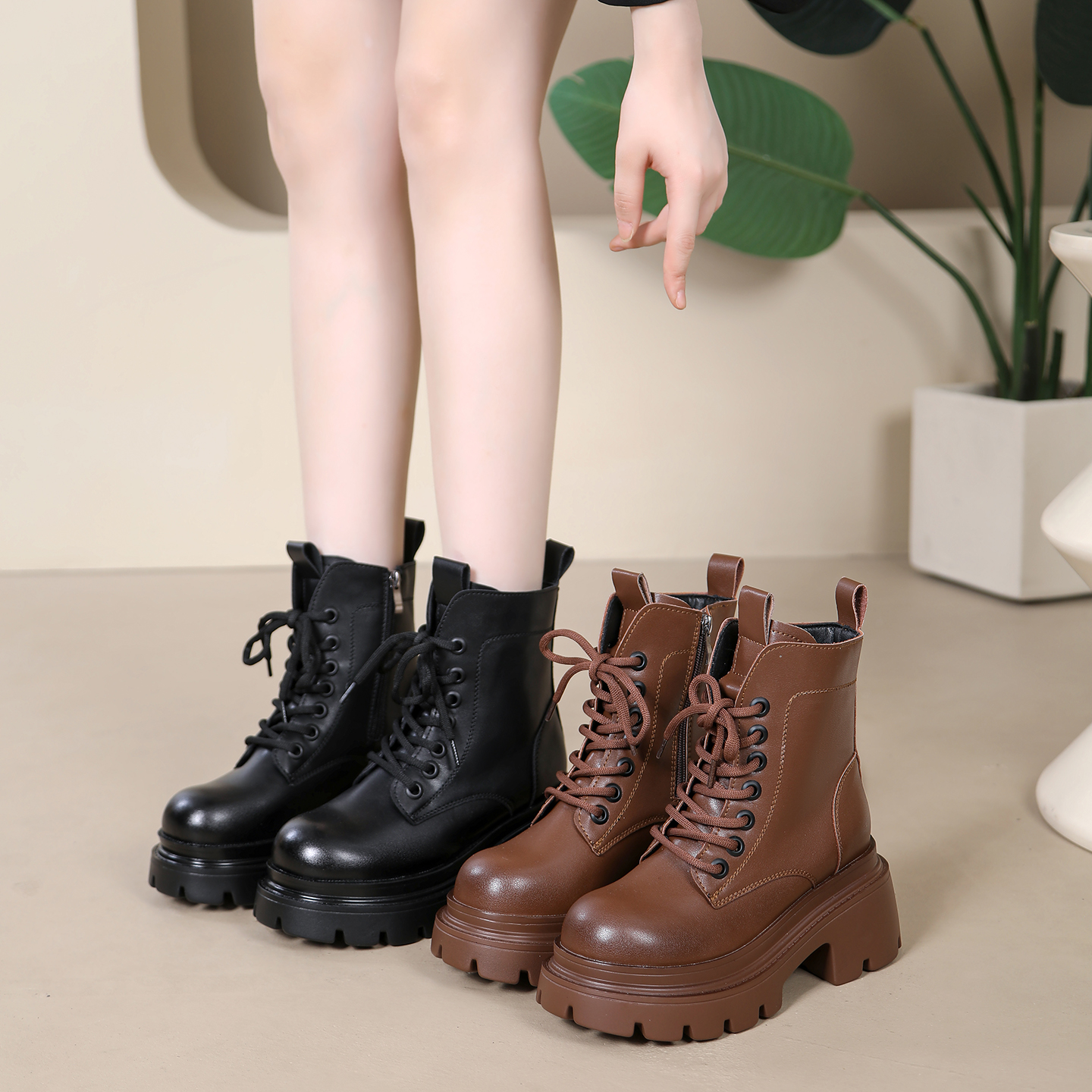 秋冬爆款小个子厚底增高8CM英伦风马丁靴百搭加绒保暖防滑短筒靴