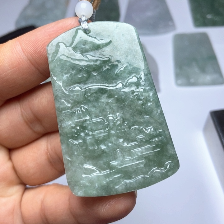 翡翠未镶嵌颈饰翡翠