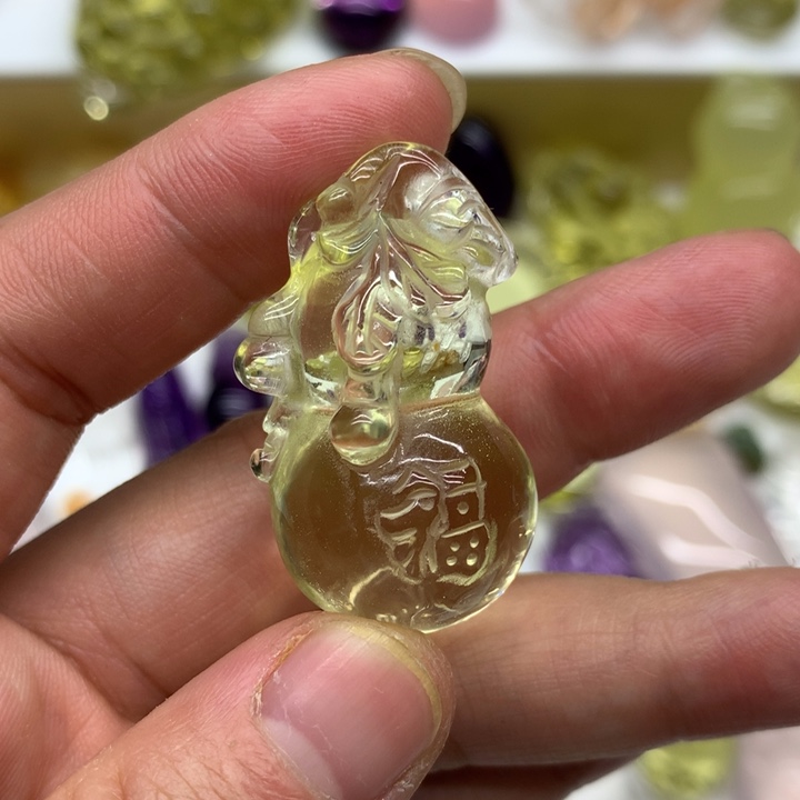 未镶嵌吊坠(不含链)水晶