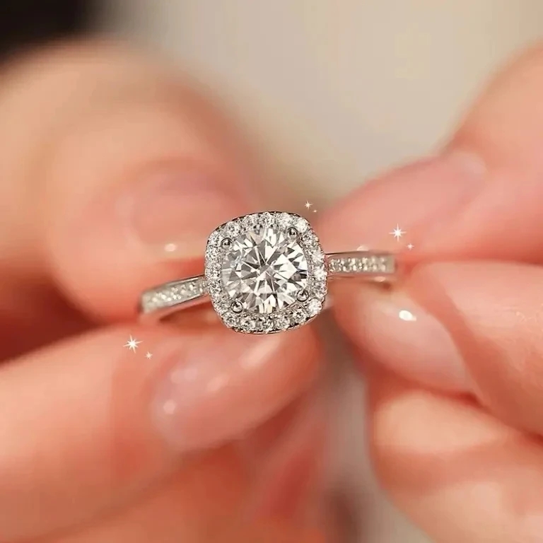 925银莫桑石银制品 【小方糖】活口镶嵌经典女婚戒轻奢商场品牌同款