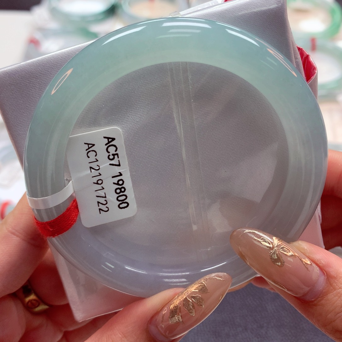 翡翠手镯（圆镯）未镶嵌22（5号）推荐细腻小清新