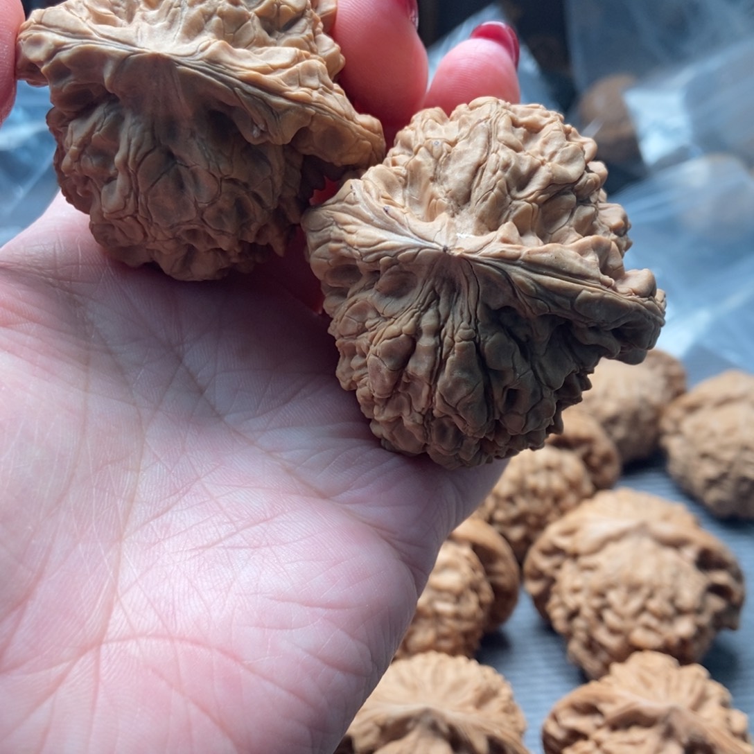 长***泽文玩核桃吊坠核桃