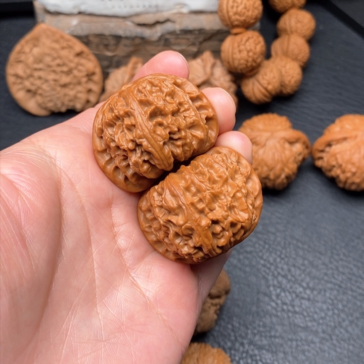 桃核把件尺寸37闷白