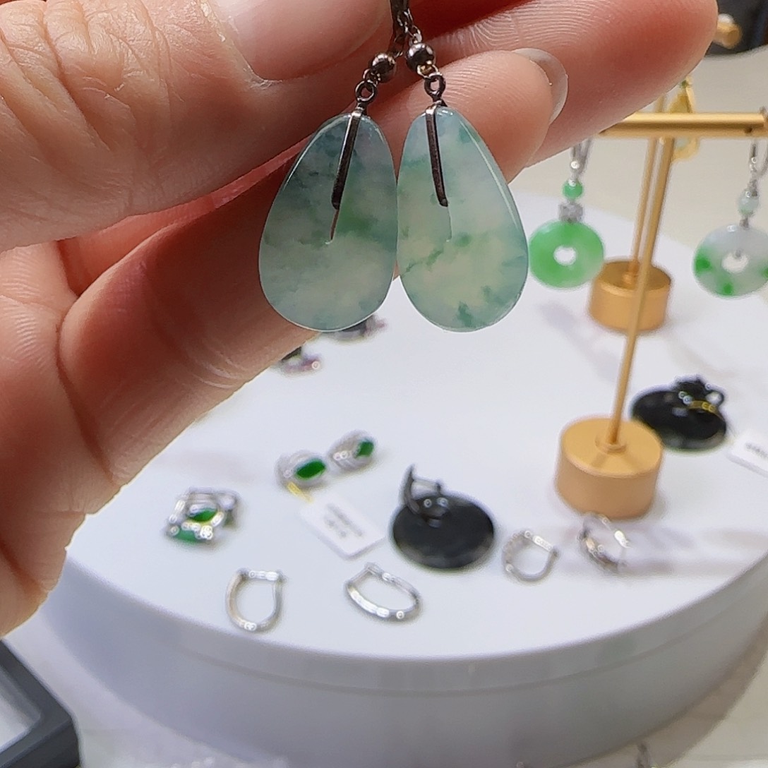 翡翠耳饰18K金镶嵌天然缅甸a货翡翠