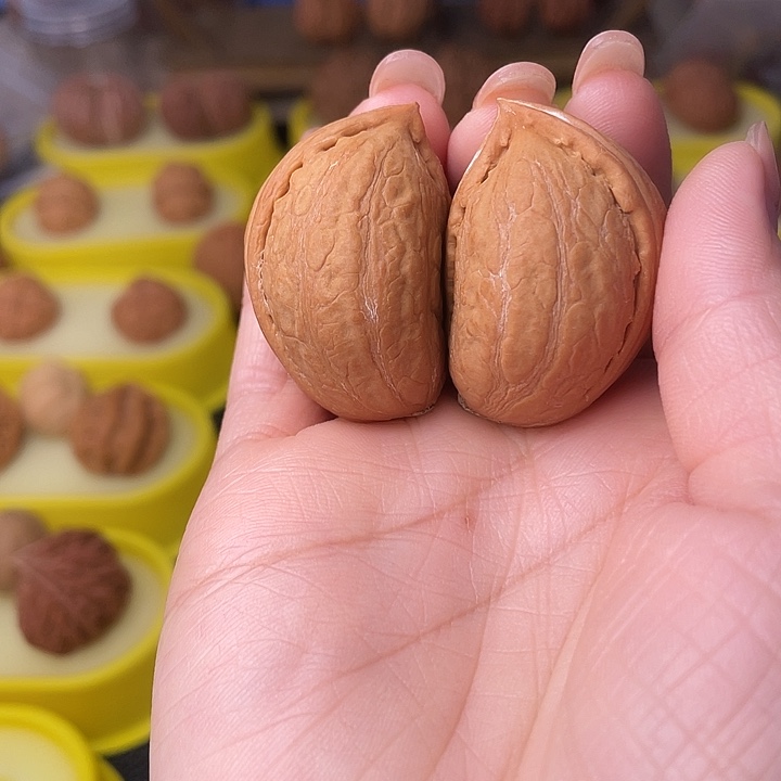 用***6文玩核桃吊坠半壁