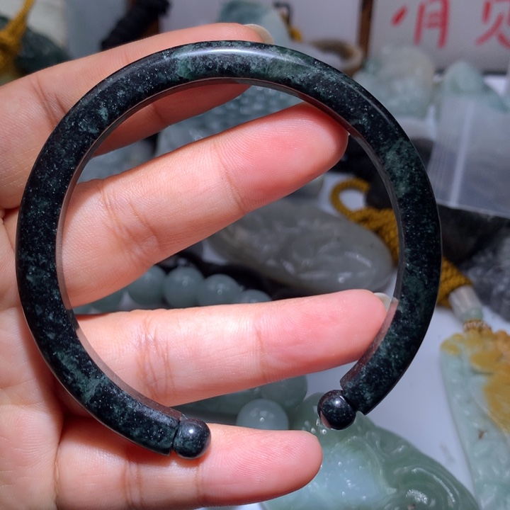 翡翠未镶嵌颈饰保真天然A货翡翠59