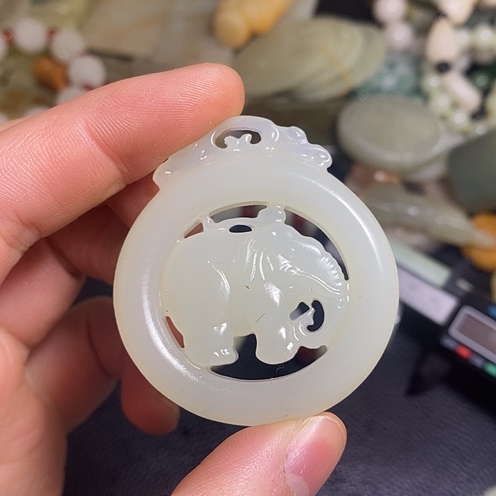 和田玉（糖玉）未镶嵌颈饰