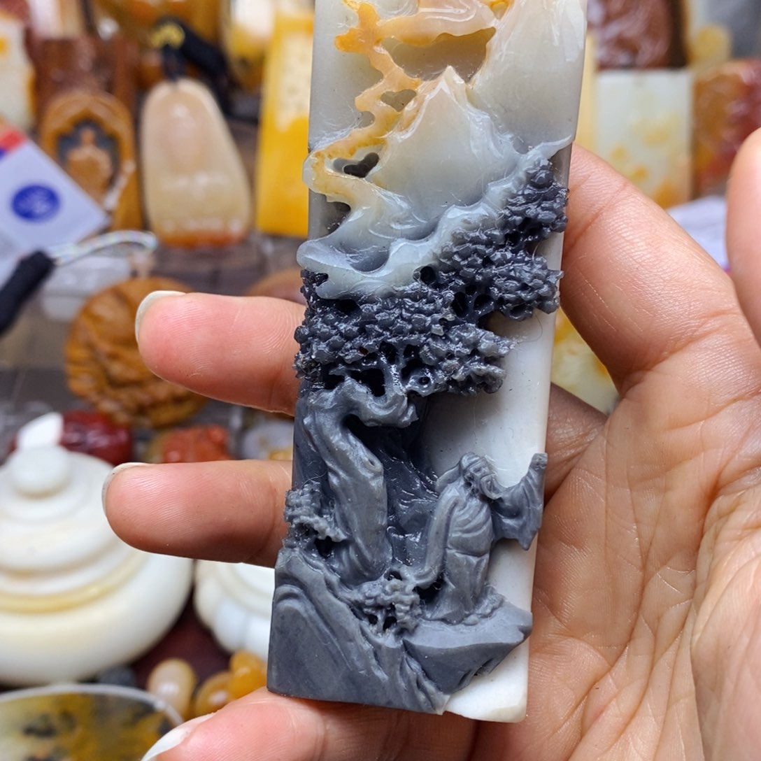 石英质玉颈饰未镶嵌