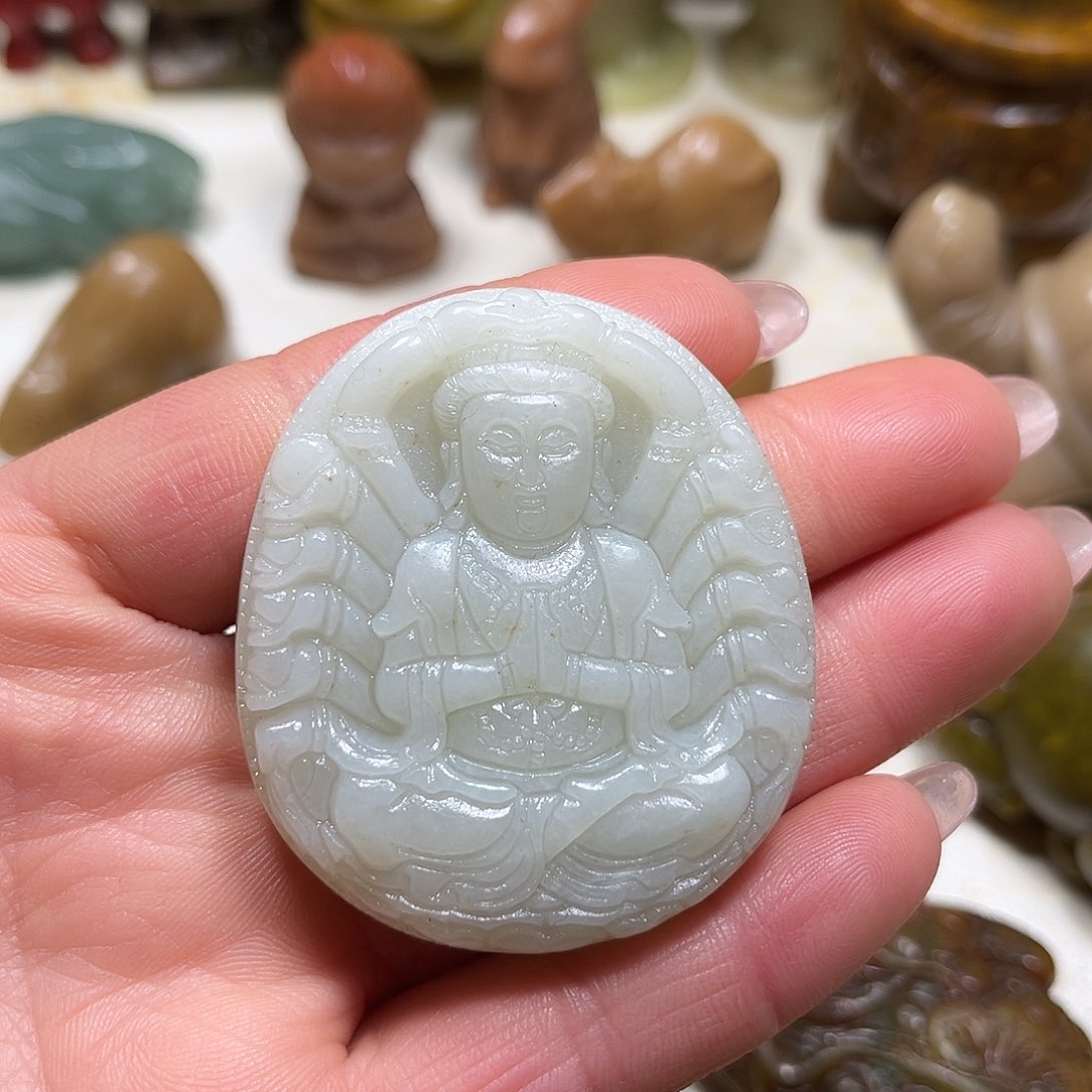 白玉菩提吊坠白玉菩提吊坠