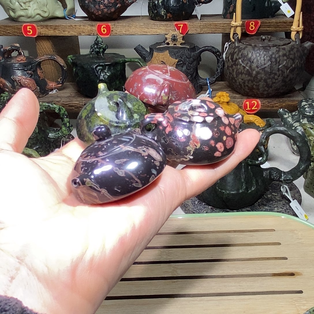 自****安山玉藏玉把把壶4只