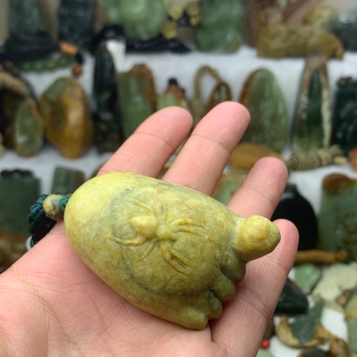 岫岩河磨玉（透闪石质玉）手把未镶嵌